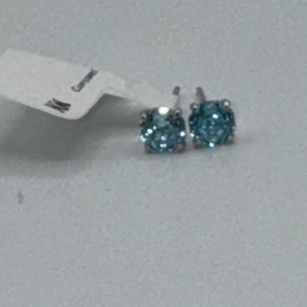 0.75ct Aquamarine Studs - Picture 4 of 10